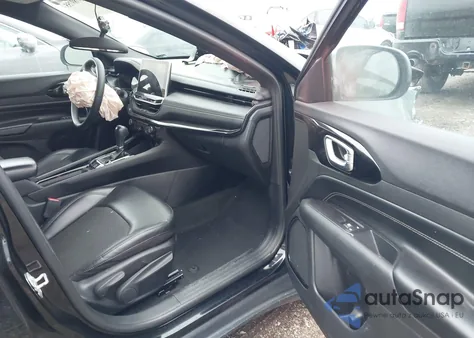 2022 Jeep Compass Altitude 4X4 z USA, uszkodzony, nr VIN 3C4NJDBB3NT196194